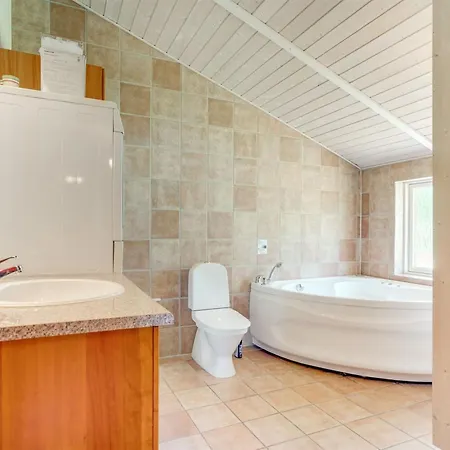 Feriehus Gith - 800m From The Sea By Interhome Bøtø By