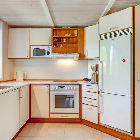 Semesterbostad Gith - 800m From The Sea By Interhome